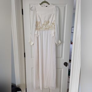 Engagement or wedding dress